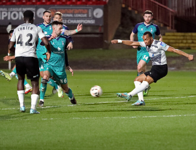 Gateshead 2-1 Oldham Athletic